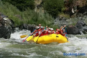 Pensiunea Valea Șușiței, ATV, Rafting, Climbing , Ghid Turistc, Paragliding - Image 4