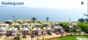 Luxury Lakeside Villa Gated - Image 2