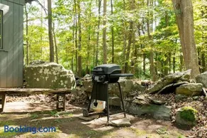 The Arts & Crafts House with Firepit, Skylights, Jetted Bathtub - Image 5