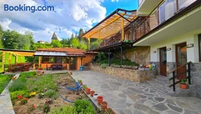 Guest House Panorama - Image 1