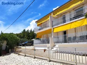 Apartments Dunja Hvar - Image 3