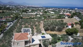 Aphrodite Villa - Image 2