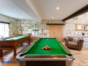 4 Bed in Bembridge oc-ic130 - Image 2
