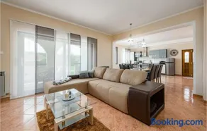 5 Bedroom Nice Home In Karojba - Image 3