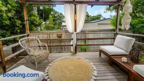 Nelly's Hidden Cottage - Image 1