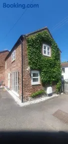 The Old Cart Shed - Image 3