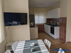 Affordable and Newly Renovated 1-bedroom Apartment - Image 4