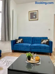 Brynglas M4 Gateway - 4 BDR Business Family 20 pct Off - Image 1