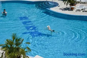 Hotel Dana Resort - Image 2