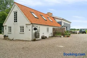 Farmens Gæstehus - Image 1