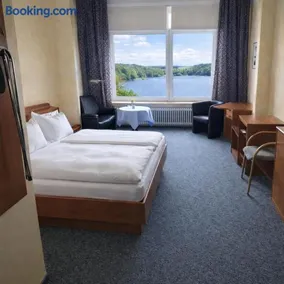 See Schlosshotel am Kellersee - Image 2