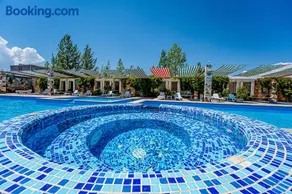Maria Resort - Image 2