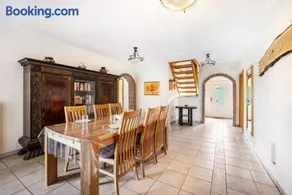 Appartamento totalmente attrezzato con giardino e terrazza | Vista sul giardino | Ammette cani - Image 3