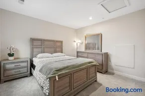 Private Room In A Modern Home - Image 3