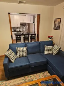 2nd Fl 2BR Apartment Oceanside NY - Image 2