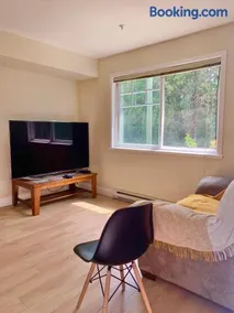 2 Beds Guest Suite to Yourself at Coquitlam Centre Mall - Image 2