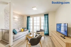 Downtown Royal Apartments - Image 4