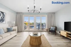 Laketown Wharf #137 by Nautical Properties - Image 2