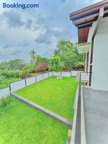 Alex's Place - Image 2