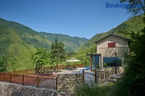 Quzhou Rixi Mountain Middle Homestay - Image 1