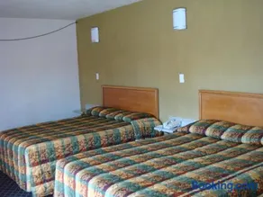 American Inn - Image 2