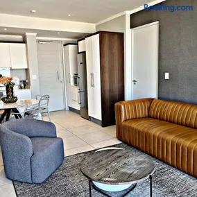 Luxury Masingita towers 9th floor apartment - Image 3