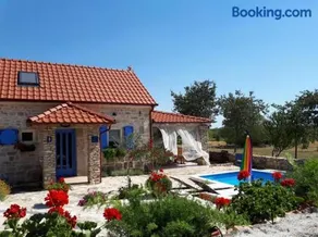 Holiday Home Toma - Image 2