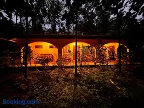 2BR Toucans and Waterfalls- the garden cottage - Image 2