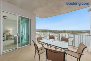 Wharf 412 by Youngs Suncoast - Image 1