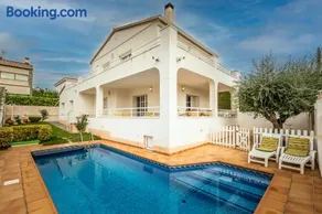 Casa cerca de playa con piscina privada - Image 1