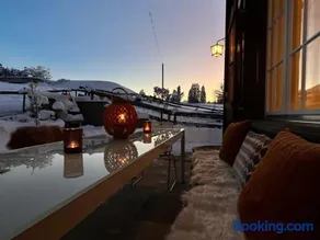 Lovely 4 Bedroom Chalet Great for Ski Holiday - Image 2