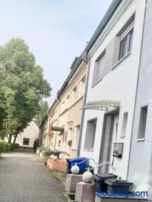 Ruhige Gästezimmer in Bonn mit Gemeinschaftsbad & Küche - Image 2