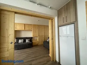 Appartement rénové au pied des pistes avec balcon exposé sud pour 4 personnes - FR-1-452-365 - Image 2