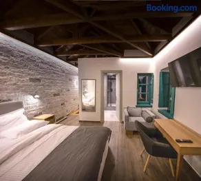 MAKRIS Papigo Luxury suites - Image 2