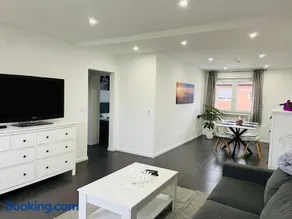 Elegante Apartment in Erftstadt mit Balkon, Zentral, Bahnhof nah, Phantasialand Brühl bei Cologne - Image 1