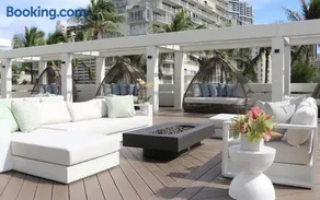 Ala Moana Hotel _ Ocean view with balcony - Image 3
