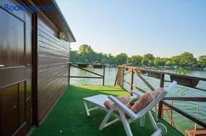 Homey house boat, great location - Image 3