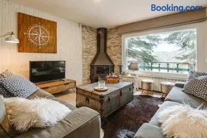 CASA FIR by Cardi Suites - Image 3