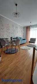 Luxury new apartament private parking self check in - Image 1