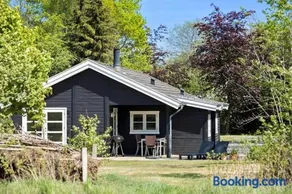 1467-Aakirkeby-Boesparken-8 - Image 1