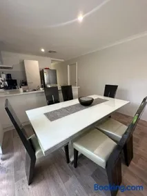 Cozy and Compact Holiday and Business Home - Image 3