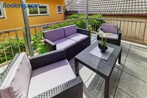 Ferienwohnung Urlaubsglück - Balkon und Parkplätze inklusive nur 5 Fahrminuten vom Europa-Park - Image 1