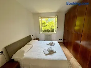 Apartment with garden and garage Dongo - Larihome A28 - Image 1