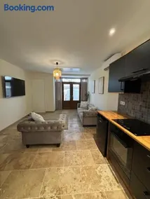 Modern 2 Bed Bungalow situated in Rives Villereal - Image 4