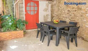 Réf 398 - Hennebont Maison De Ville De Caractère Avec Jardinet Et Patio - Image 3
