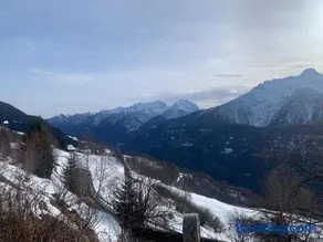 Charlie & Alaska Apartments by Quokka 360 - Cozy Mountain Stay Near the Carì Ski Slopes - Image 5