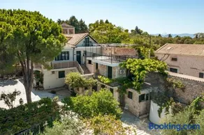 Orama Stone Apartments - Authentic hospitality in a Historical Location, by Zantewize - Image 2