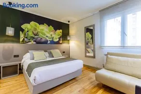 Hostal Rodas Pamplona - Image 4