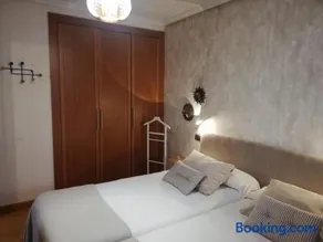 Apartamento con jardín privado a 10 min del centro de Salamanca - Image 2