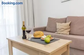 Winter Deal Luxury Apartment with Terrace Mountain Views Near Beach - Image 5